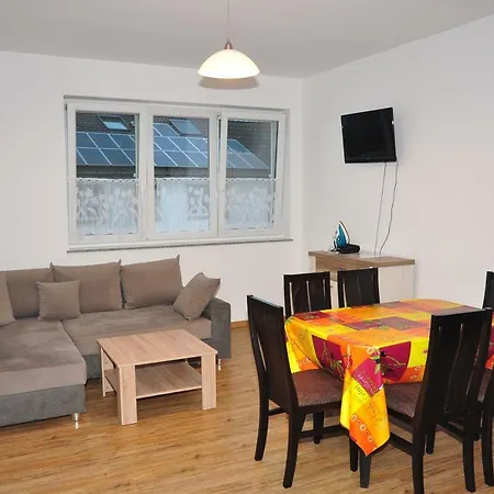 Ebersheim Luxus Plaza Apartmanhotel 2*